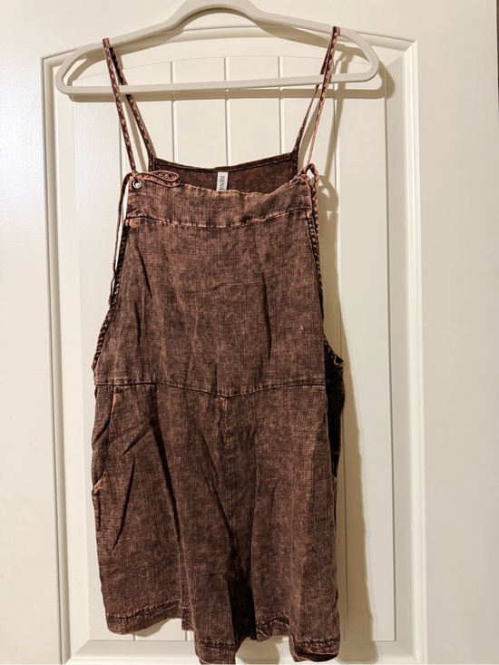 Zenana Pants - Zenana Women’s Brown Washed Denim Short Overalls. NWOT